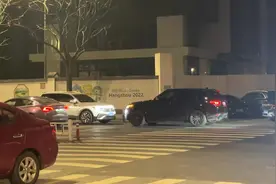 #安全出行 路虎大哥都快暴怒了，大众小哥还认为自己是对的