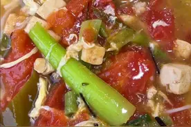 西红柿鸡蛋面简单美味#好吃到停不下来 #真材实料才能做出好味道 #乡村大锅煮出人间美味 #生活的烟火气息 #我的乡村生活