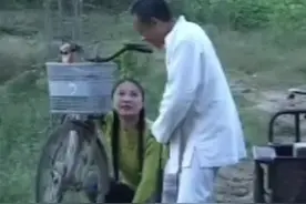 #看一遍笑一遍 #谁说戏曲不抖音 #民间小调我要上热门 #公公与儿媳的搞笑日常 #民间小调一直视频封面