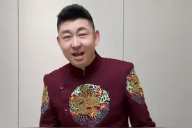 与金波老师一起祝大家新年快乐@金波歌唱演员 #声乐教学 #零基础学唱歌 #抖音学唱歌 #演出现场