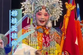#传统戏曲#谢彦巧主演 穆桂英挂帅，“辕门外三胜炮如同雷震”经典唱段，太像马金凤大师了，好听好听#青年戏曲传播者 #这段戏太好听了 #传递戏曲文化 @DOU+小助手 @谢彦巧