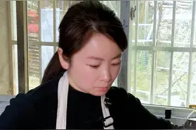 写给我的36岁  人生半熟，终于混到中年少女的年纪，开启人生的第二个18岁，成年人的生日不说生日快乐，那就祝自己无坚不摧，活得潇洒，笑的快乐🎉，只要皱纹不长进心里，我们永远风华正茂#happybirthday #永远18 #36岁真实的样子 #农村生活#关爱老人视频封面