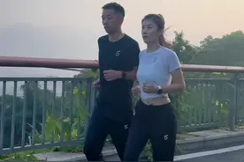 花儿与少年二胡，你们一直追问的跑步音乐，步频188，节奏感满满，小碎步慢摇很上头，让跑步更轻松～#跑步#自律#努力成为更好的自己#跑步音乐#小低高无伤跑视频封面