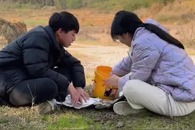 农村人的快乐，捞虾的过程是一种享受#我的乡村生活 #记录真实生活 #农村美食视频封面