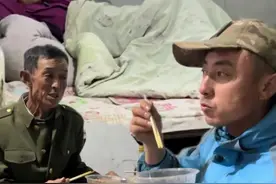 #我的乡村生活 #新农人计划2023 #抖音新农人计划2023 牧民的生活就是这样，跟着羊群一年搬两次家，又到了冬季羊群转场的时候了，看看我家是怎样转场的吧@抖音短视频视频封面