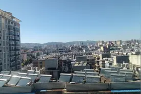 昆明市西山区船房村，规划成城中村改造区，特殊原因至今仍然存在视频封面