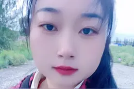 我把网名改成了 㞮孞(chūxīn)生僻字，意思是说相爱容易，相守难，遇见对你好的人容易，遇见待你如初的人却很难，因为㞮孞易得，始终难守。说好要走一辈子的人，走着走着就走丢了，我们终究是没有守住㞮孞，分道扬镳了。