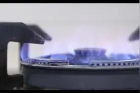 老旧燃气灶请及时更换#燃气灶八年强制报废#青岛燃气#烟机灶具视频封面