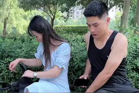 出门在外，要保护好自己的随身物品，千万不要随意乱放#注意安全#暖阳欣小丫 @暖阳☀️•K99视频封面