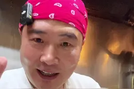 在日本中华料理店都怎么做炸面？没来日本前，我还真不知道有这样做面条子的#日本打工#中华料理店#油炸面条