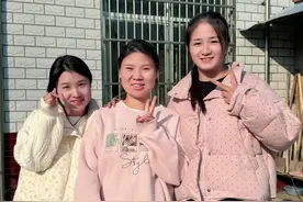 帅子手艺真的好，又精致又美味，小聚一下太开心了#记录真实生活 #人间烟火 #会做饭的男生视频封面
