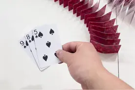 用多米诺扑克牌精心创作了给高考生的应援作品~结合了超燃的哪吒元素“我命由我不由天”太有力量啦，希望所有高考生都能带着这份信念，在考场上勇往直前，超常发挥，加油！#高考加油 #多米诺 #哪吒