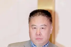 比科技储备更重要的是人才储备。任正非老爷子曾说过:我们不储备美元，我们储备人才。#商业思维 #认知 #财经 #科技 #掘金计划2024视频封面
