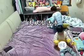 小孩哥问妈妈原因时，妈妈说这就是天赋孩子#人类幼崽 #萌娃视频封面