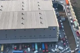 义乌深国际物流现状，2024 年义乌进出口額超 6200 亿～#义乌 #浙江  #外贸 #物流运输视频封面