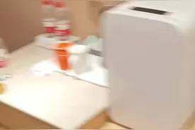 大晚上来一机器人给你送外卖 #机器人 #酒店 #机器人送外卖视频封面