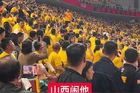 带大家感受下山西主场氛围 #山西男篮 #cba季后赛 #张宁 #山西闹他 #山西汾酒男篮视频封面