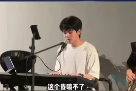 这下我必须要艾特我最好的朋友一起来小屋玩了 🛖 #大冰老师我的最强嘴替 #大冰的小屋 #大冰的小屋长沙分舵 #大冰 #冰屋