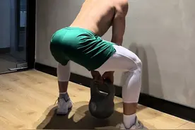 想让臀部饱满上翘显腿长，动作不用多，这个四个动作隔天一练 #健身干货 #翘臀不粗腿 #翘臀美臀 #臀部训练视频封面