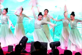 #常德市西洞庭 #西洞庭管理区第一中学第二届班主任节视频封面