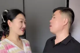 夫妻相处，一定其中一个人是包容和忍让，千万别跟老婆犟，对不对 #夫妻 #夫妻日常