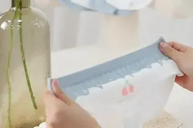 纯棉内裤 少女5条装中腰大码日系卡通三角裤女士童学生#贴身衣物 #纯棉 #面料柔软舒适 #女生必备 #女士短裤 #贴身内衣 #学生穿搭 #内衣 #女童穿搭 #发育期内衣怎么选 #女童内衣 #中腰 #学生 #透气舒适 #底裤 #打底裤 #仙女必备 #好物推荐 #付费流量 @巨量千川视频封面