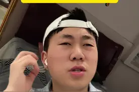 长时间戴耳机开大声，可能会导致耳聋#内容过于真实 #共鸣 #长期戴耳机的危害 #安全意识