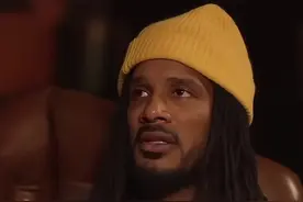 阿里扎谈防守科比詹姆斯的区别 “科比更难防守是因为他太冷血了，防守端他会打崩你的心态，而詹姆斯碾你到油漆区后他会选择分球。科比不在乎他人看法从不讨好他人，詹姆斯更注重他人看法对人更友善”2023.11.30#科比 #詹姆斯视频封面