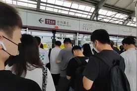 深圳地铁😓#深圳11号线