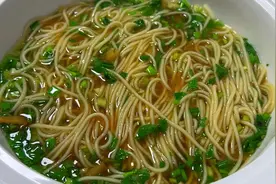 清汤面好吃有诀窍，教你面馆30年不外传的秘诀，劲道爽滑汤鲜味美