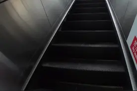 第一视角带着大家和我一起体验杭州地铁无障碍服务，这顺滑的换乘交接，我爱了～#盲人 #无障碍出行 #杭州地铁 #正能量