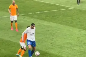 古有精卫填海，今有张卫搬腿，这球放在世界足坛也是相当哇塞了，克雷桑回去看回放看了一晚上也没明白咋回事，球还可以这么踢，中超果然是高水平联赛😅😅😅视频封面