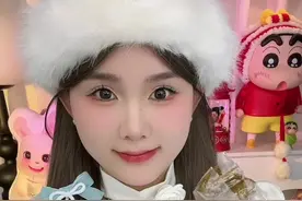 冷冻的冰糖葫芦你们吃过吗？我吃着只有冰的口感，都不甜了😂#咀嚼音 #冰糖葫芦#声控#吃货日常视频封面