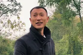 一生所爱，不过守护与相伴！愿农村的老人们，有人照顾，有人惦记，有人疼爱，相互搀扶，平平淡淡就是最简单的幸福#我的乡村生活 #人间烟火 #乡愁记忆 #搀扶翻唱 #这首歌勾起了多少人的回忆视频封面