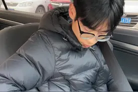 安全带怎么系才正确#每天一个用车知识 #带你懂车 #汽车知识