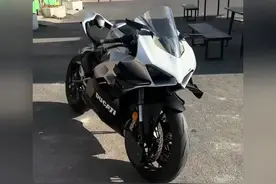 摩托车停在地库两年没动 竟然被物业当废铁给卖了！视频封面