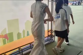 2024年江西省田径锦标赛女子13岁组100米获奖运动员颁奖议式！视频封面