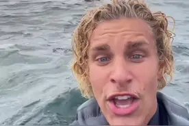 这个人是怎么到达尼莫点的？太不可思议了#尼莫点 #尼莫点有海洋生物吗 #遥远的距离 #探索世界