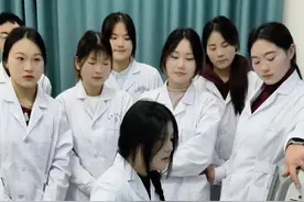还没学会观察细节#校园#医学科普#医学生懂医学生视频封面