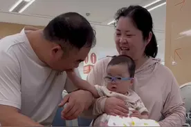 今天给儿子复查了，因为孩子太小回老家的话1400公里，来回太折腾了我们选择了租住在上海虽然面对重重困难，但看到孩子越来越好，感觉一切苦都值了……#用抖音记录我的真实生活 #记录真实生活 #夫妻日常视频封面
