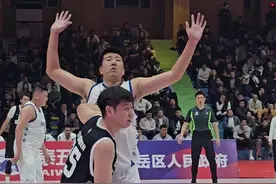 #dou来为cba加油 #篮球🏀 #篮球男孩 #比赛现场 #山东省篮球联赛 半场0分，被宗赞、刘以生“欺负”，这样的朱荣振难回CBA啊