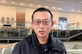 这是2500年古蜀人的祭祀坑，里面布满了各种动物的牙齿，古蜀人为何用牙齿来祭祀？它在祭祀什么？听@大鱼讲三星堆  为你讲述古蜀人的牙祭传统#大鱼讲三星堆#大鱼讲金沙#博物馆#爱上博物馆#金沙遗址博物馆视频封面