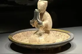跨越3000年的艺术盛筵上海龙美术馆【天地大观视频封面