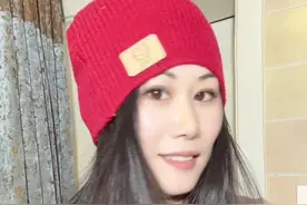 用不穿的毛衣改个帽子#手工 #缝纫日常 #旧衣服改造 #手工diy #帽子视频封面