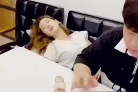 小心翼翼的样子超可爱调皮😝😝😝 #男友的迷惑行为 #调皮的男朋友