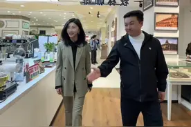 秋林公司，一座见证了哈尔滨一百多年变迁的企业，诚邀您来参观了解#哈尔滨#南岗区#秋林公司 #冰雪燃盛世激情迎亚冬