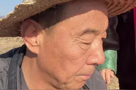 一劝世人孝为本，黄金难买父母恩！#情感音乐 #句子很短却字字入心 #父母恩 #父母恩情大于天视频封面