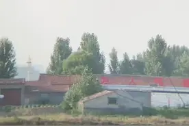 从大连飞来的波音737坐了180人，山东航空#飞机降落视频封面