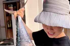 买马鲛鱼，你需要这份避坑指南 马鲛鱼季节到了，妖魔鬼怪很多，让云朵帮你挑吧#马鲛鱼 #渔民海鲜 #野生海鲜 #海南马鲛鱼 #鲅鱼视频封面