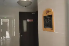 家住50楼我快抑郁了，高楼层真的是苦不堪言，肠子都悔青了视频封面